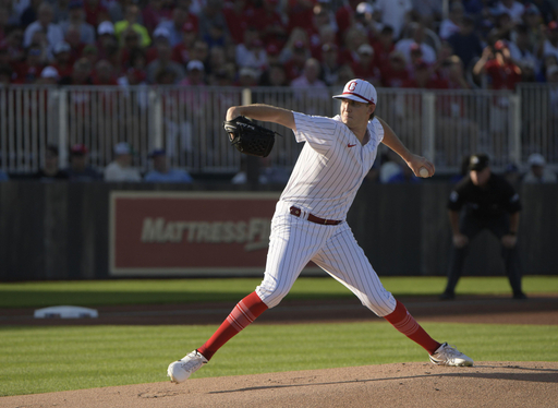 Cincinnati Reds starting pitcher Nick Lodolo